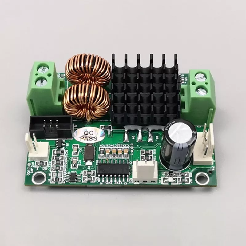 Kontroler temperatury TCB-NC o kompaktowych rozmiarach i wysokiej precyzji